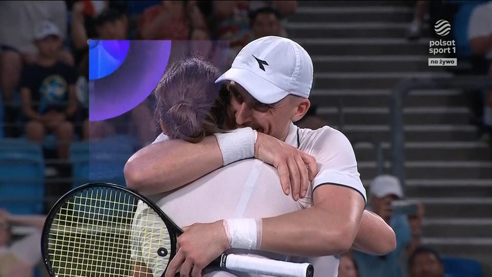 Katarzyna Kawa i Jan Zieliński, ależ znakomite jest to duo w mikście! Znakomicie się to oglądało. Czapki z głów <a href="/zielaczekk/">Jan Zielinski</a> 👏 #UnitedCup