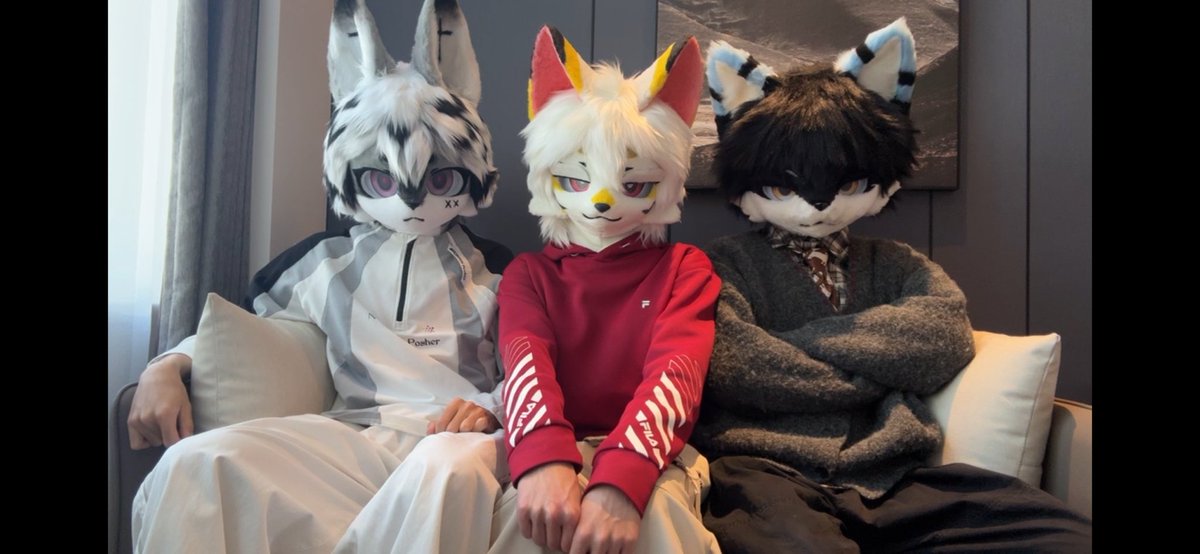 🩶💛🖤
小帅哥们：
<a href="/bixioyn355711/">白晓焰</a>
 <a href="/Ranso0425/">然</a>