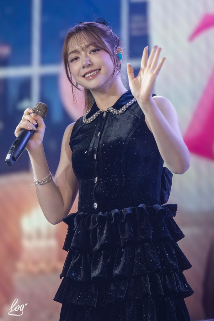 20260110
Enjoy the way you enjoy your stage🔥
#FIFTYFIFTY #피프티피프티 
#CHANELLEMOON #문샤넬
#LetsPlayTwenyParty