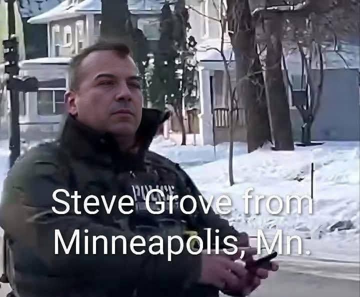 cindikg161's tweet image. Repost, so the world knows what a piece of shit trump gave us..💩  with a gun