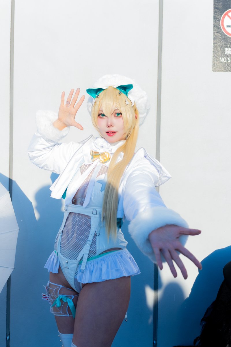 勝利の女神：NIKKE ルピー ウィンターショッパー🎁 (@cos_Hinaa