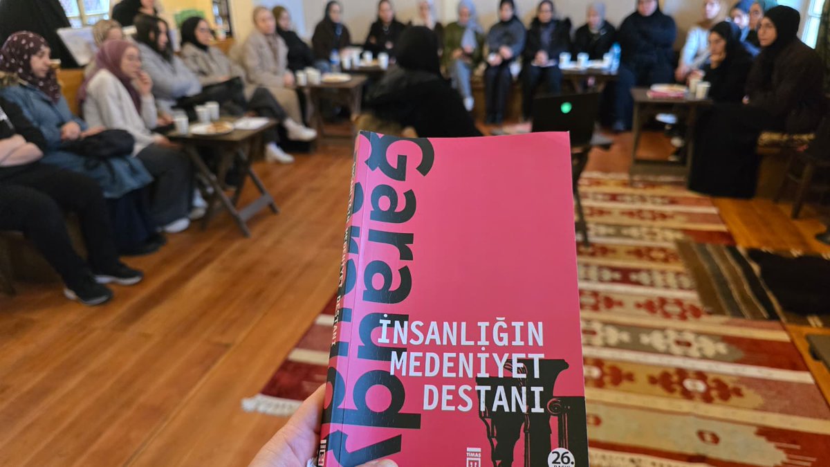 Geleceği, medeniyetimizin köklerini bilen gençler inşa edecek.

​Üniversiteli arkadaşlarımızla birlikte R. Garaudy'nin "İnsanlığın Medeniyet Destanı" eserini tahlil ettik.

Batı merkezli tarih anlayışının ötesine geçip, insanlığın ortak mirasını genç bir bakış açısıyla tartıştık