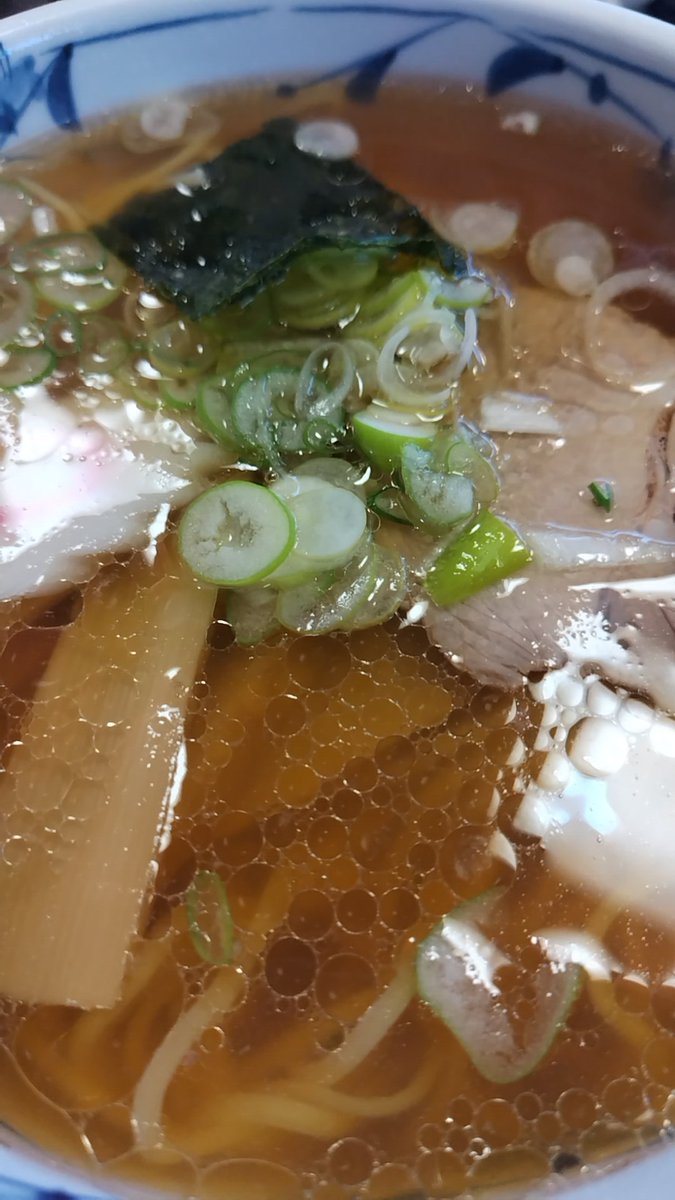 ComJasu's tweet image. 今日のお昼は
#山形市双月
#港屋 さん
#中華そば
#蕎麦屋の中華そば
#蕎麦屋のラーメン
#ラーメン好きと繫がりたい
#TheTraitors 大変美味しかったです！🤭