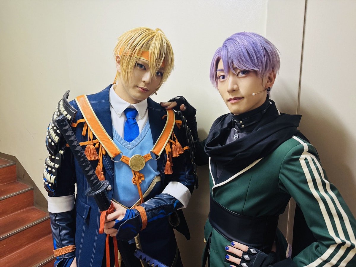 Shogotter0's tweet photo. ミュージカル『刀剣乱舞』
〜静かなる夜半の寝ざめ〜
本日はありがとうございました！！

せーちゃんが来てくれた！！！
嬉しい☺️!!

明日は2公演！！
全力で🐾🐾ﾜﾝ
#刀ミュ https://t.co/FpgxrGY5dE