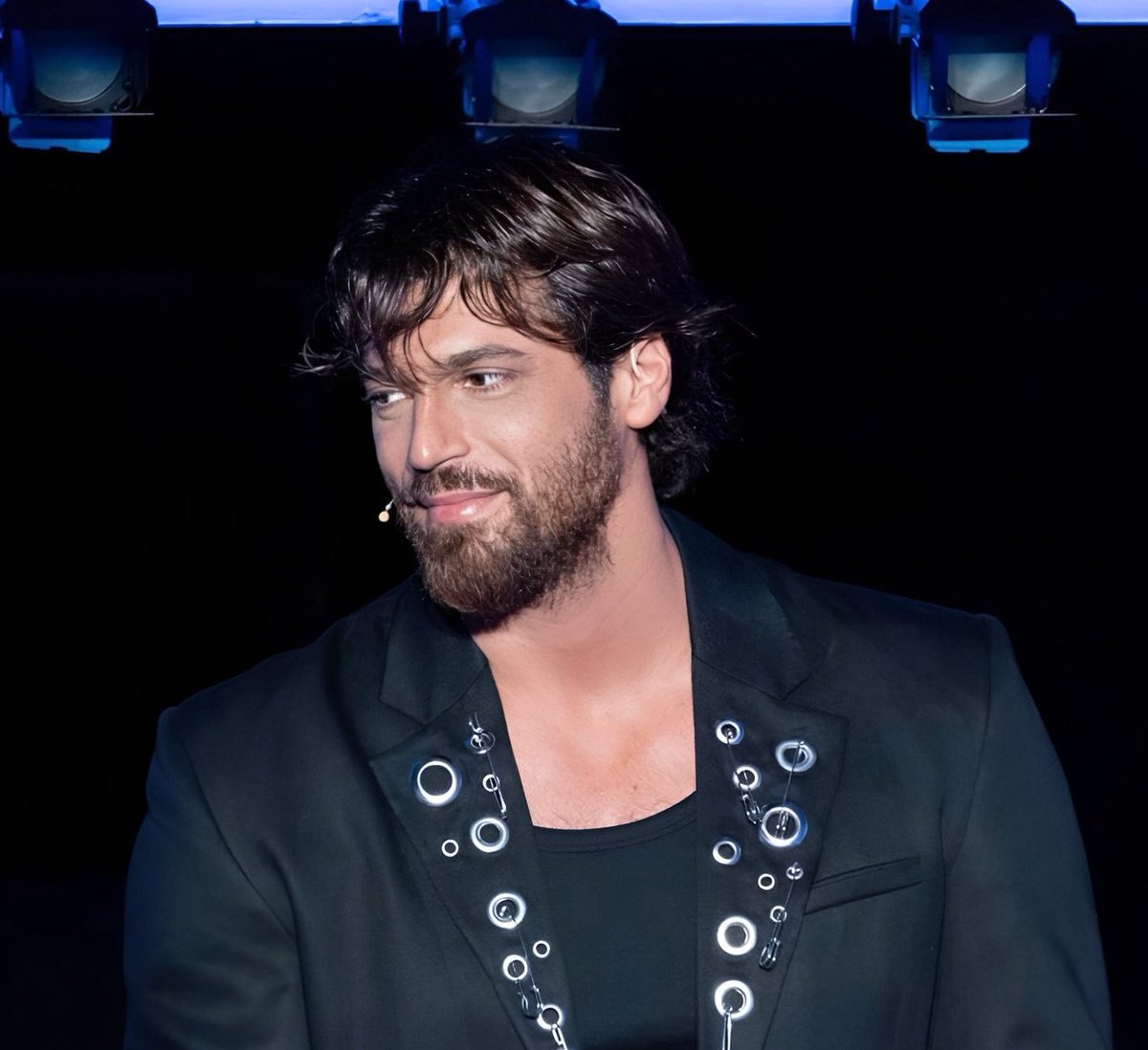 Deadbelem's tweet photo. Sempre ao teu lado 
Mesmo não concordando com algumas escolhas tua
#CanYaman 
Meu menino sem juízo https://t.co/fHZPzPWwYx