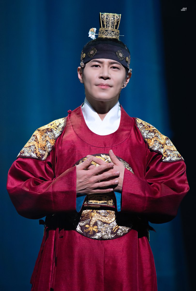 260108 뮤지컬 한복 입은 남자

이규형