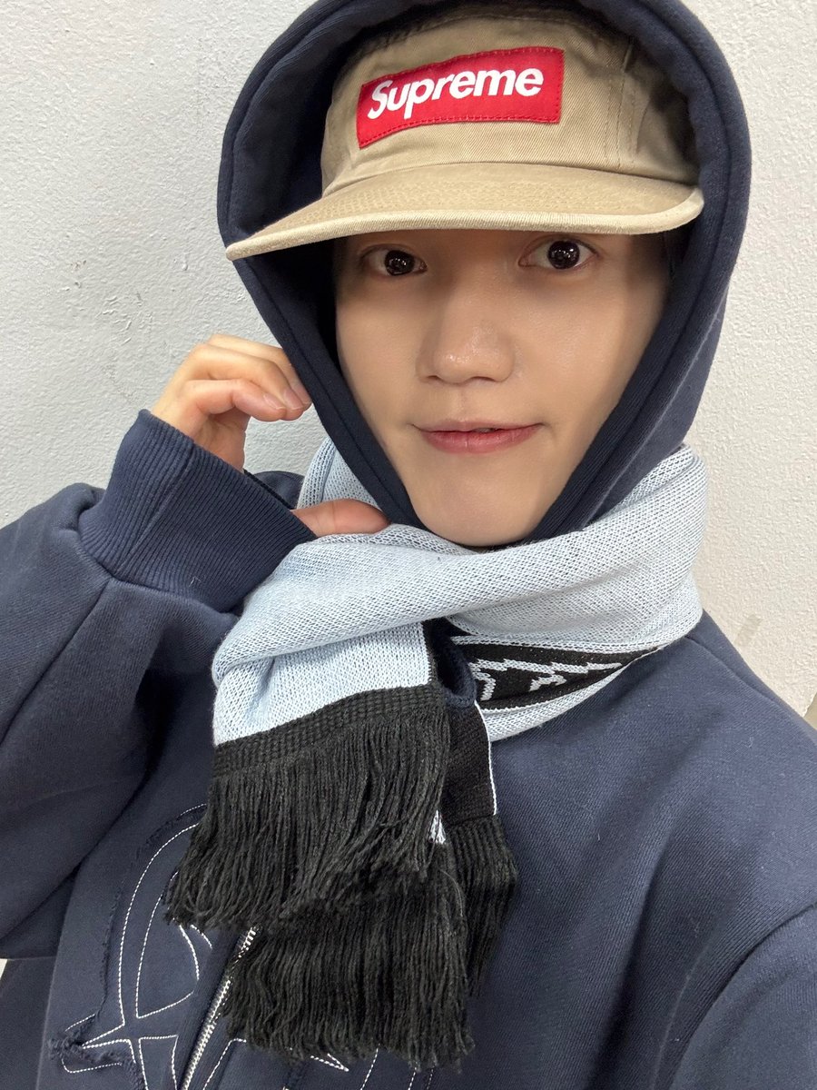 WM_ONOFF's tweet image. #온앤오프
#승준

퓨즈 !! 오늘 콘서트 너무 즐거웠어요 ~!! 
역시 퓨즈가 있어서 콘서트가 더 신나는거 같아요 ~ ㅎㅎ
오늘 날이 너무 추웠는데 !! 큰 목소리로 응원해줘 고맙고 따뜻한 티나 물 꼭 ! 마셔요 !! 
내일도 달려보자 😆
Light’s ON !