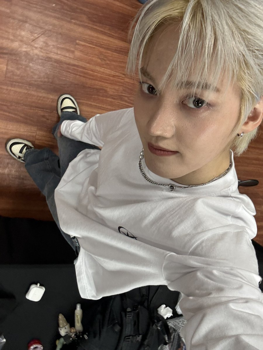 WM_ONOFF's tweet image. #온앤오프
#승준

퓨즈 !! 오늘 콘서트 너무 즐거웠어요 ~!! 
역시 퓨즈가 있어서 콘서트가 더 신나는거 같아요 ~ ㅎㅎ
오늘 날이 너무 추웠는데 !! 큰 목소리로 응원해줘 고맙고 따뜻한 티나 물 꼭 ! 마셔요 !! 
내일도 달려보자 😆
Light’s ON !