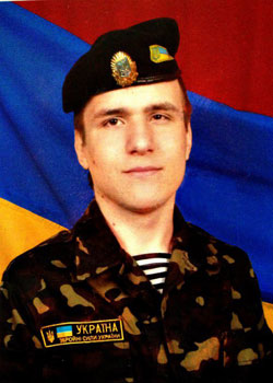 В цей день 1992 року народився Дмитро Назаренко — солдат ЗСУ 93 омбр. Загинув 29.08.2014 під час виходу з Іловайська. Розстріляний рос.військовими у т.зв."зел.коридорі" с.Новокатеринівка. Залишилась мати. Нагороджений орденом «За мужність» 3 ступеня.