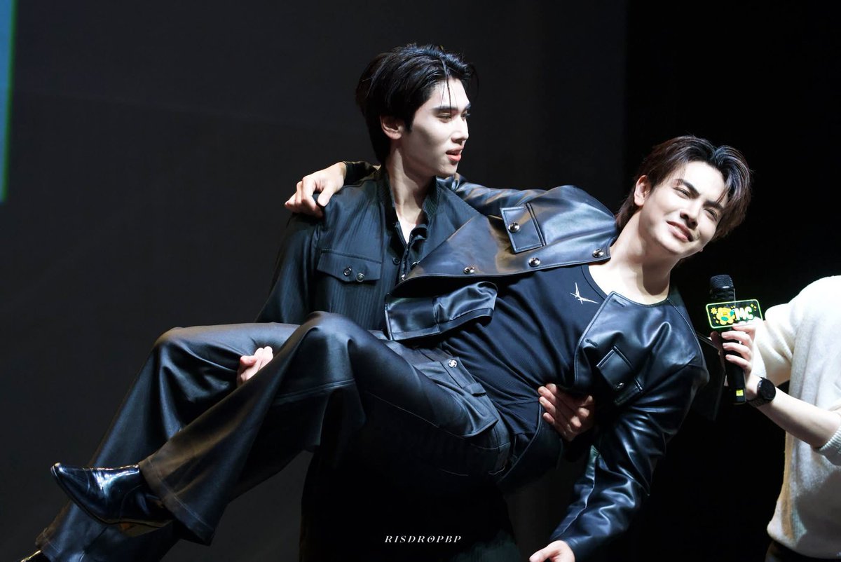 They share a quiet but powerful connection. JOONGDUNK JAIDEE FM