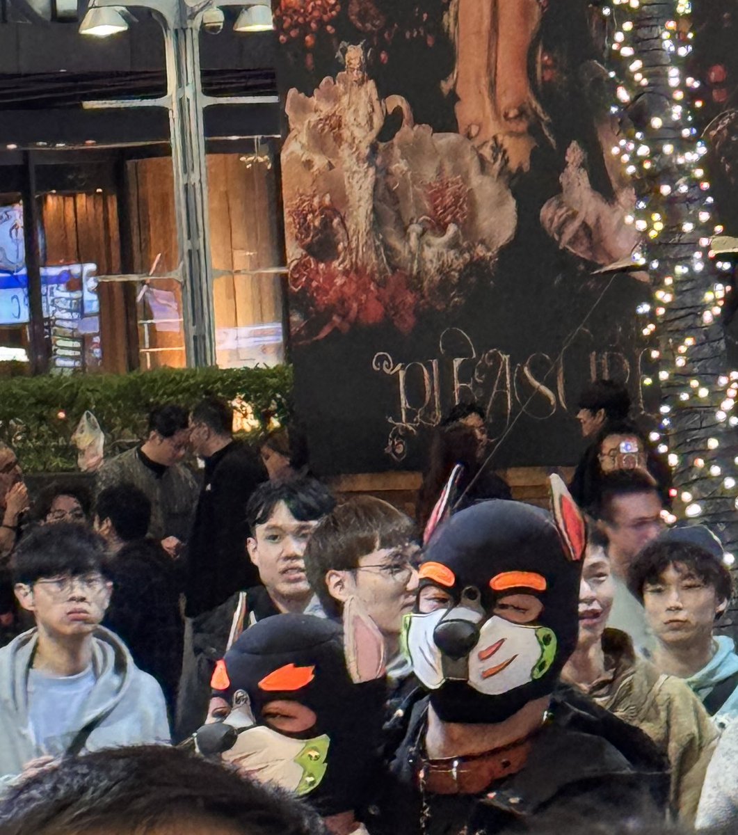 有狗狗，好想認識抱抱😖