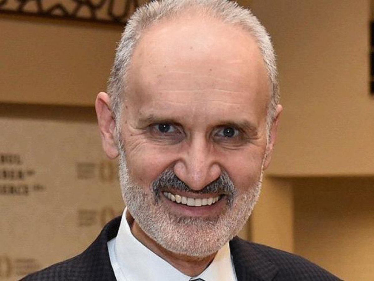 fatiheryilmaz0's tweet image. İTO Başkanı Avdagiç, “E Ticaret sitelerinden gümrüksüz alışveriş limiti 0 olmalı. Bu artık Türkiye için güvenlik meselesi haline geldi.” derken bu yasak ile yerli üretimin gelişeceğini de söyleyerek “güvenlikten yerli üretime bütün tuşlara basmış.

Üretim için kılını kıpırdatmaz.…