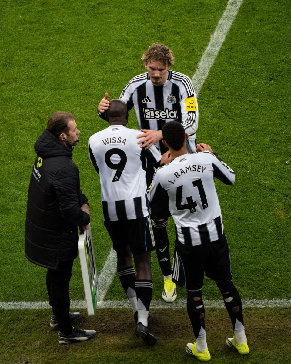 NUFC's tweet image. Team-news on the way... 🤝