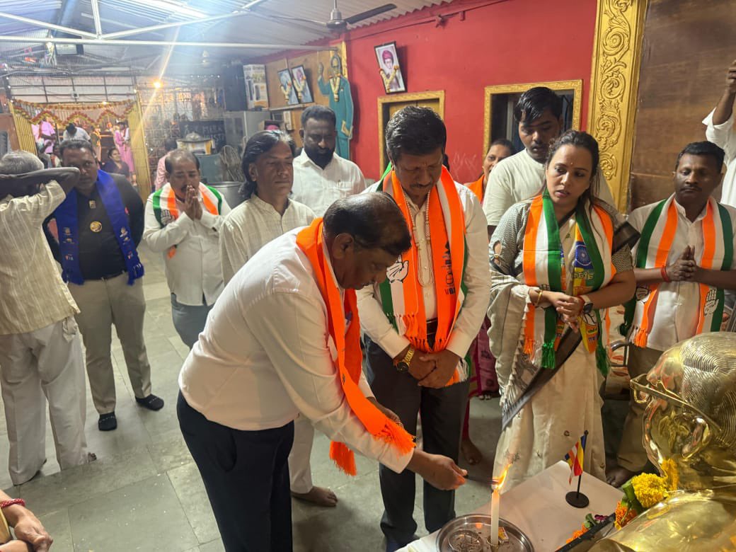 AmbedkarBhimrav's tweet photo. मुंबई वॉर्ड क्र. ९४ मध्ये काँग्रेस व वंचित बहुजन आघाडी युतीच्या अधिकृत उमेदवार ऍड. सुप्रिया संतोष पाठक यांच्या प्रचारार्थ उपस्थित राहून जनतेशी संवाद साधला.
भारतीय बौद्ध महासभा व समता सैनिक दलाच्या वतीने युतीच्या उमेदवारांना मतदान करण्याचे आवाहन केले.
#Ward94 #MumbaiElections https://t.co/wfIK1Lbivv