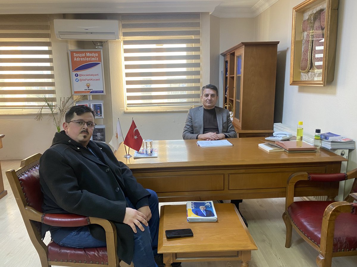 AK Parti Kocaeli İl Nöbeti sırasında, Gençlik Kolları yöneticimiz, değerli kardeşim İbrahim Gökay Can bizleri ziyaret etmiştir. Nazik ziyaretleri için kendisine teşekkür ediyorum.

<a href="/akparti_kocaeli/">AK Parti Kocaeli</a>