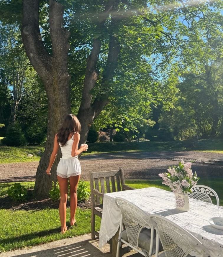 classyladylife's tweet image. just a reminder that life will soon feel like this: