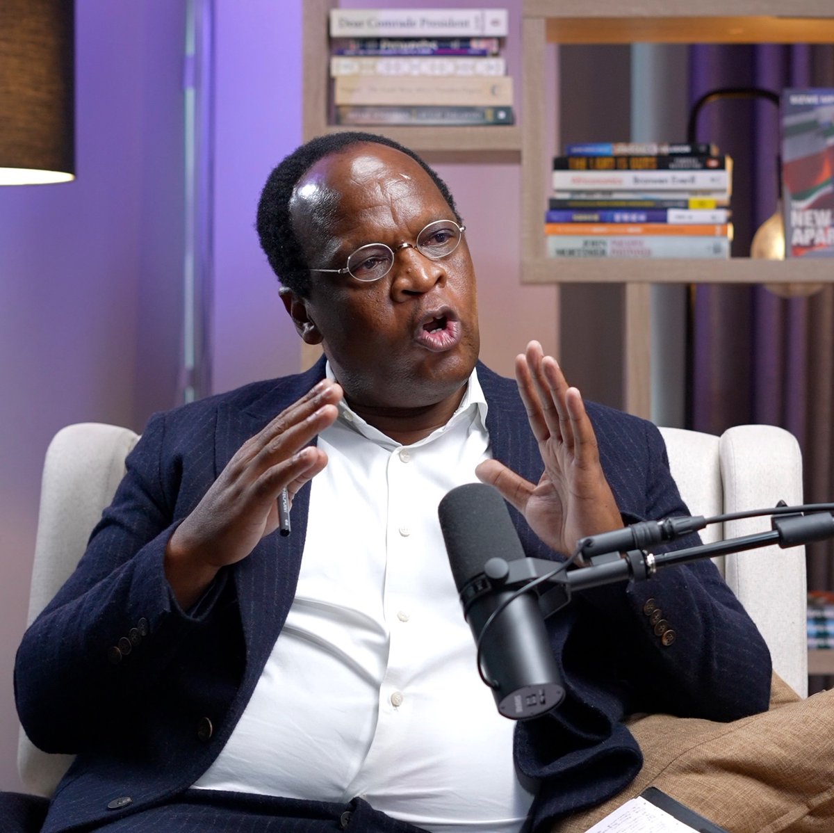 SizweMpofuWalsh's tweet image. Next guest on @_SMWX is Adv Muzi Sikhakhane. Drops Sun at 9am. Ayeye! 🔥