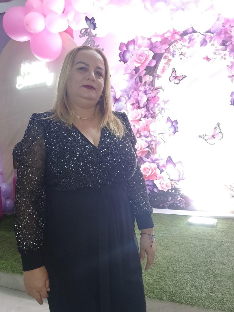 🚨 Francis Evelyn Ramos Constantino, dirigente municipal en Tucupita estado Delta Amacuro fue secuestrada por funcionarios de la Guardia Nacional el 31 de octubre de 2025, en el Peaje La Pedrera, en el estado Táchira. 

‼️Ramos debe dormir en el piso, no tiene acceso a visitas,