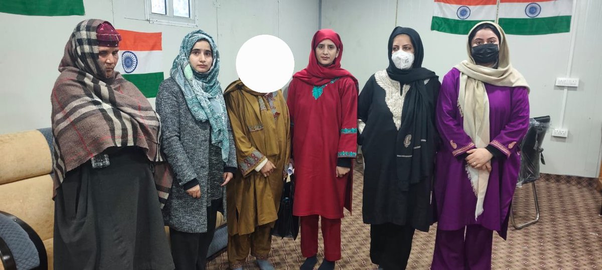 DlsaShopian's tweet photo. DLSA Shopian prevented a #ChildMarriage during a door to door awareness under the 100 Days Bal Vivah Mukt Bharat Campaign at  Ramnagri. Records confirmed the child was underage. Immediate action ensured the child’s safety.
@Informationspn
@DistrictShopian
@shopiankmr https://t.co/YRA2fBmUrq