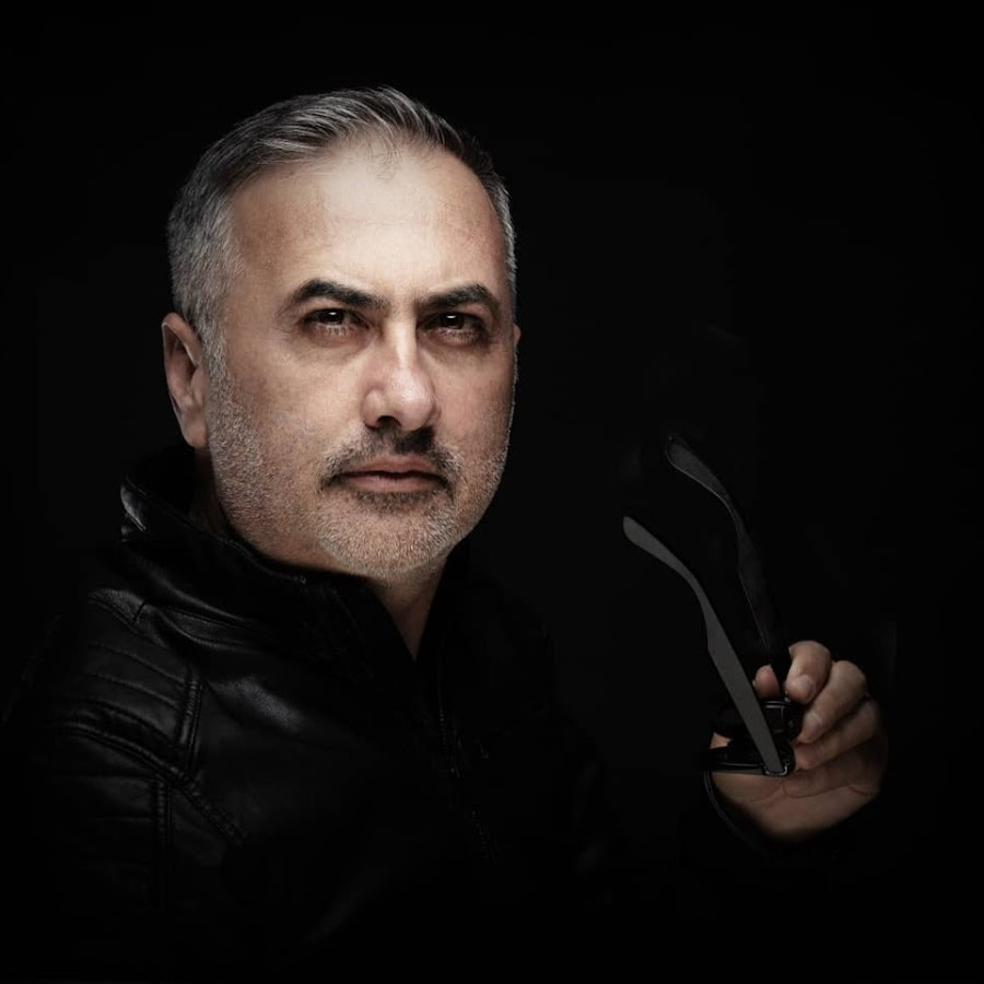 populicc's tweet photo. Sinema eleştirmeni Murat Tolga Şen:

"Ne hikmetse, ünlü isimler hep bu iki arkadaşa çıkıyor.

Maalesef ikisi de konuk ağırlama konusunda beceriksiz. İzlemek işkence." https://t.co/R89AnwFvAv