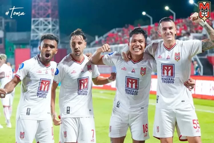 30+ PTS FOR LASKAR MATARAM!

PSIM jadi tim promosi pertama sejak 2018 yang mampu mengoleksi 30 poin di separo musim kompetisi kasta tertinggi liga Indonesia.

Laskar Mataram tampil cukup impresif di putaran pertama 🇮🇩ISL musim 2025/26 ini kendati banyak yang meragukan sebelum