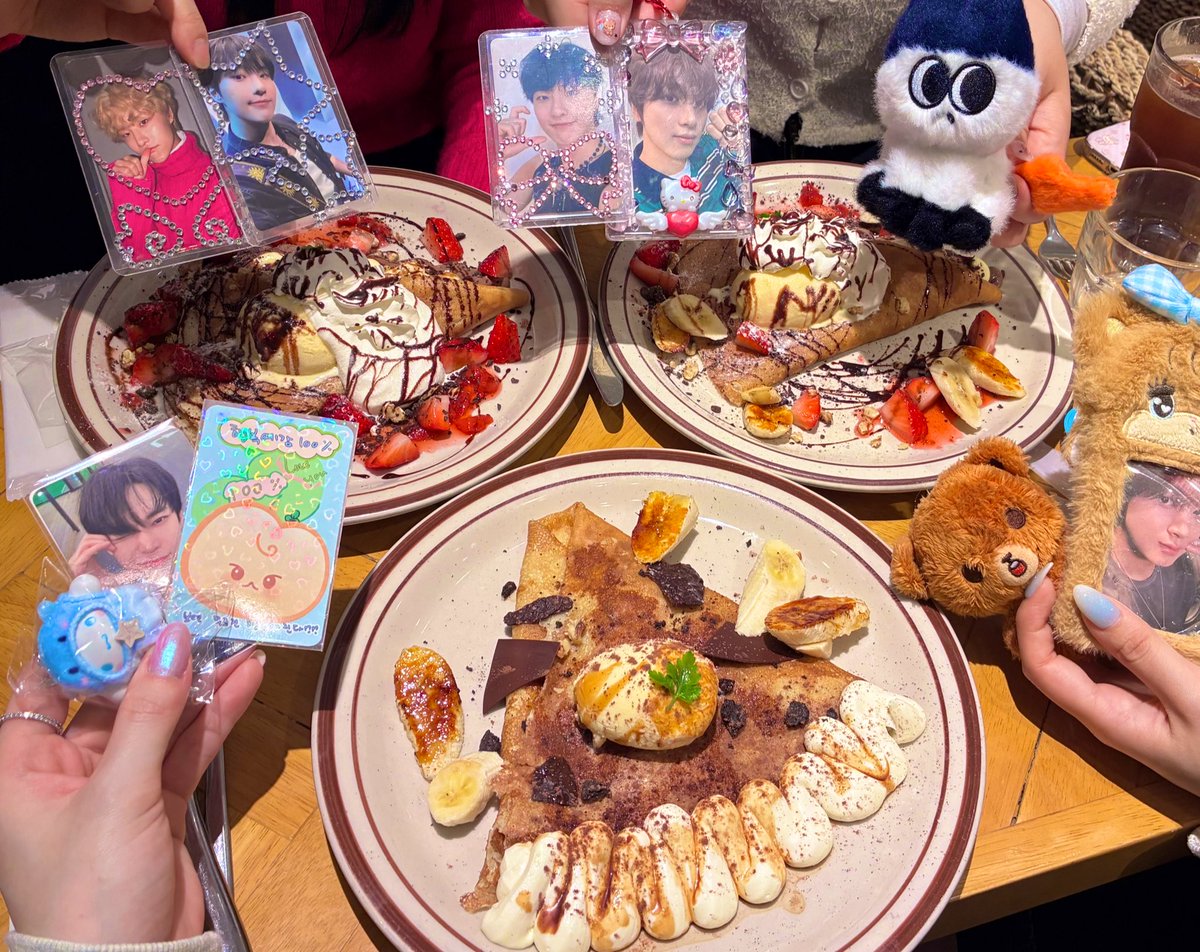 HC_000606_S2's tweet photo. 오사카걸들이랑 데이트💕 https://t.co/C9BFlM2D6C