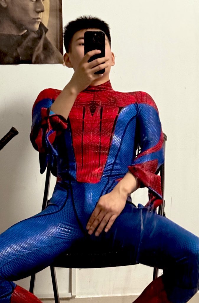 spidersssman's tweet photo. 屌好胀，想喷丝了 https://t.co/1hrgyCeMbz