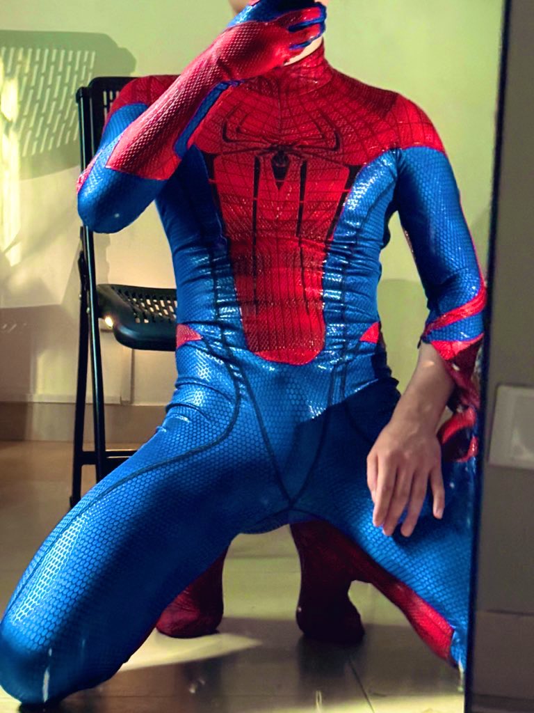 spidersssman's tweet photo. 屌好胀，想喷丝了 https://t.co/1hrgyCeMbz