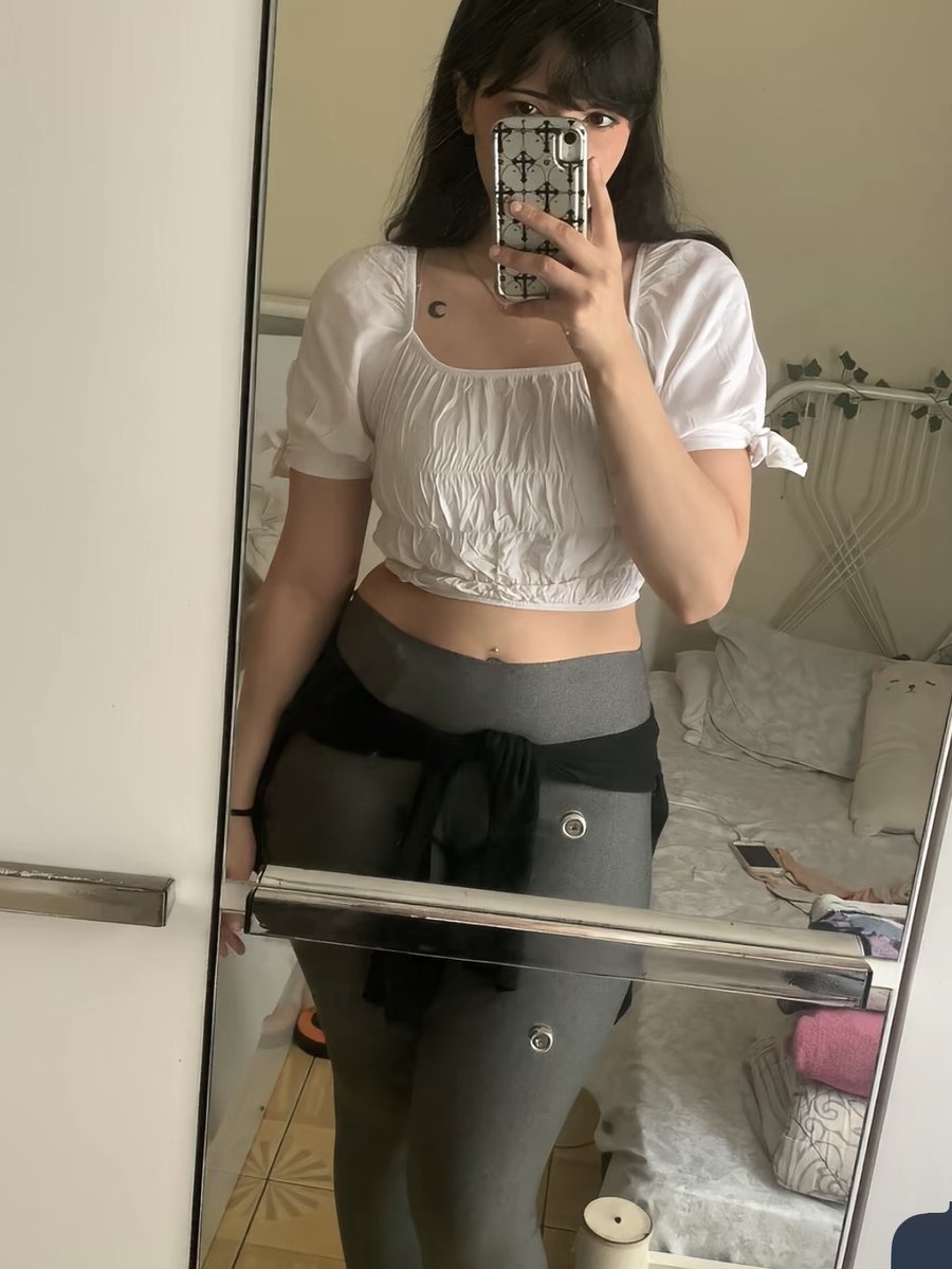 kitowinback's tweet image. same girl different mindset