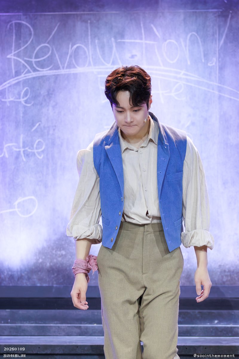 20260109 [뮤지컬 프라테르니테]
커튼콜

Revolution

김기택 | 제르베
#김기택