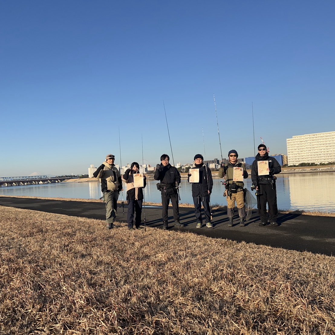 東京湾チニング新年会2026  
ご参加いただき、ありがとうございました！

快晴の中、猛烈な風でかなり厳しい一日でしたが…  
見事釣果を上げられたのはお一人だけでした。

優勝🏆 <a href="/ayana_fishing/">あやな@隼華9期</a> さん
本当におめでとうございます！！✨

皆様、最後まで本当にありがとうございました。