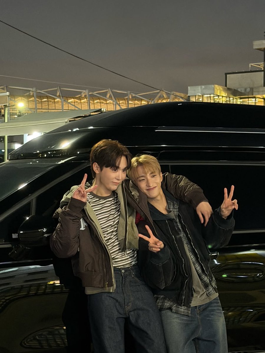 kwansources's tweet image. seungkwan's letter to dokyeom.. 💌🥺

"my soulmate, my reliable partner dokyeom hyung, 

doing an album with hyung feels really special. even with busy schedules in the second half of last year, we kept talking, recording, and filming for our album. there were many tough days,…