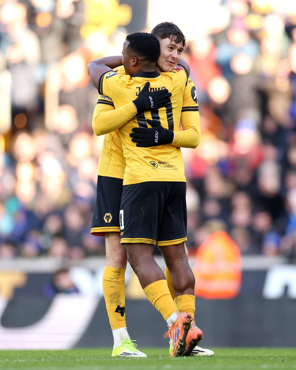 FA Cup third round results 🏆

The FA Cup holders <a href="/CPFC/">Crystal Palace F.C.</a> are shocked 2-1 by Macclesfield

Jorgen Strand Larsen nets a hat-trick in a comfortable 6-1 <a href="/Wolves/">Wolves</a> win