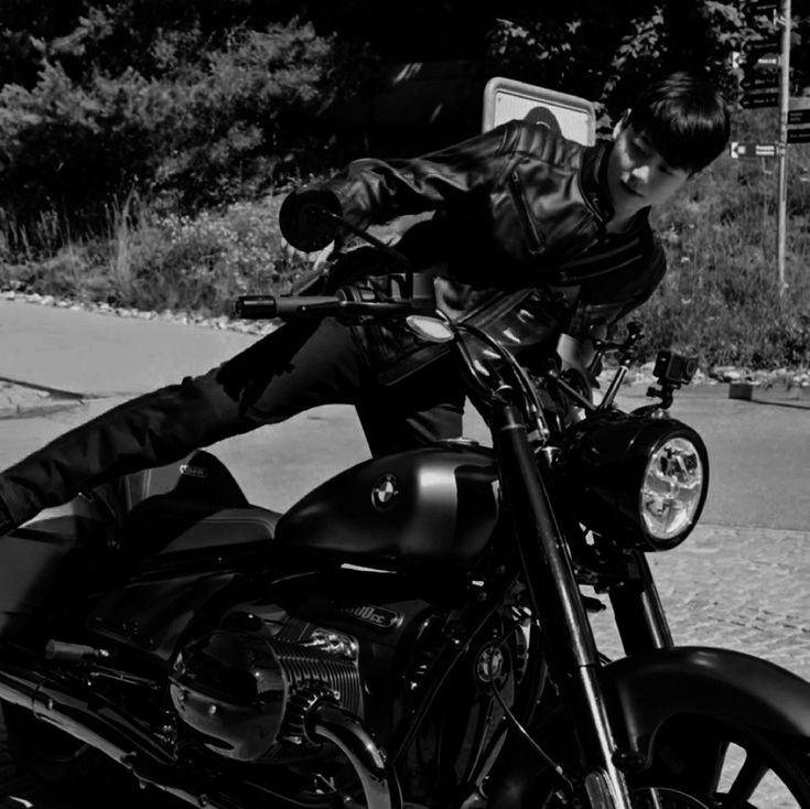 sofvyn's tweet image. Mau ngajakin kemana bos?