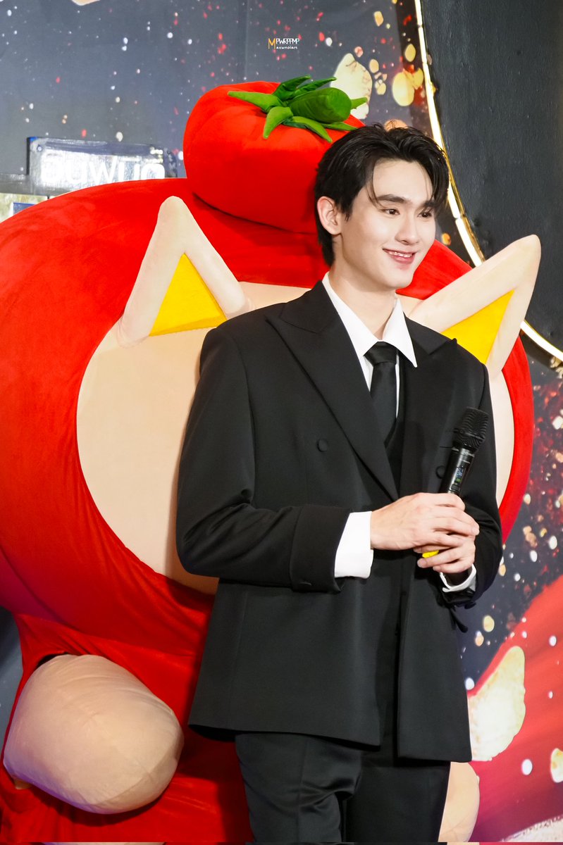 fbjmmp_'s tweet image. 10.01.26📸🩵 | #memmorimm *~🎀

ฟ้อกแอบหลังพ่อบุ๊คมีใครเห็นมาฟ้อกมั้ยน๊าาาาา
3
2
1
🦊🍅 ต๊ะะะเอ๋ค่าบบบอุนยายยย

//โฮรรรรรรรฟ้อกน่ารักจาาบ้าาาาาาาา😭😭

INFINITY X BOOK TOMAFOX
#infinitymedicalclinicxbookkasidet
~° #ฟอสบุ๊ค #forcebook #TOMAFOX 
#kasibook @kasibook °~♡