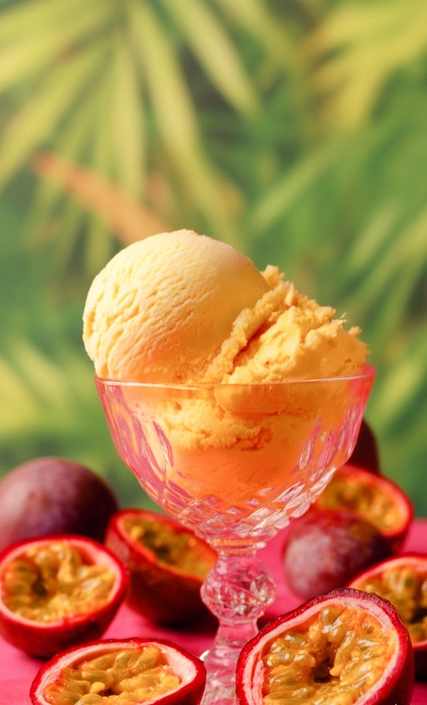 Easy No-Churn Passion Fruit Ice Cream🍦

Tropical sunshine in a bowl 🥂

​Ingredients:
​Passion Fruit: 
8–10 ripe fruits (you'll need about 1 cup of pulp/juice).
​Heavy Whipping Cream: 
2 cups (must be very cold).
​Sweetened Condensed Milk: 
1 can (14 oz).
​Vanilla Extract: 
1