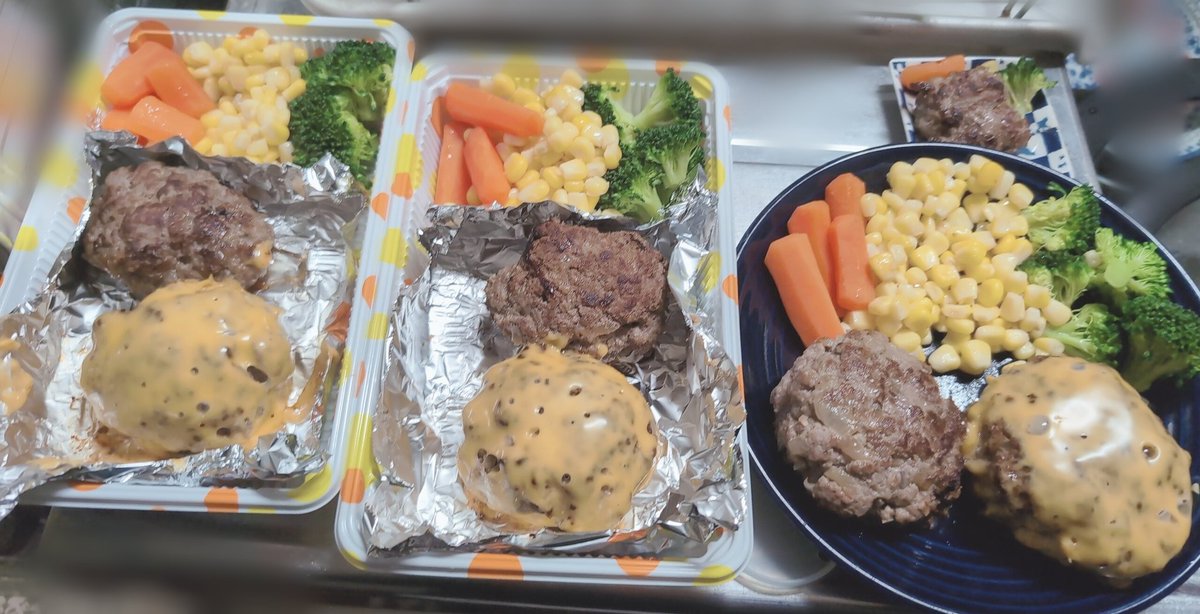 ぴょん tweet media