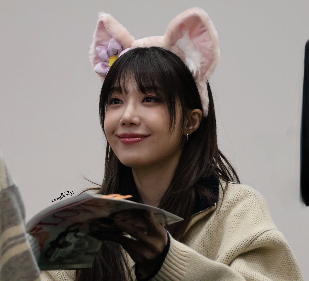 Apink 260110  🇰🇷AM✏️
🐶
.
.
.
.
.
.

#鄭恩地 #郑恩地 
#에이핑크 #Apink
#정은지 #Eunji