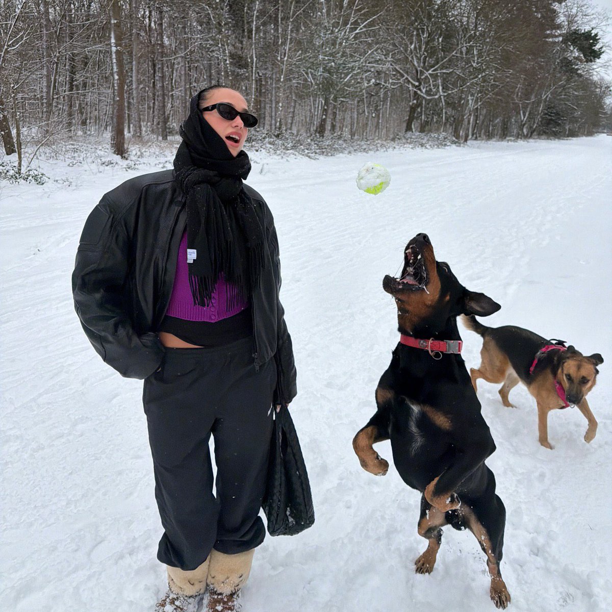 dualipacentral_'s tweet image. PERFEITA! Dua Lipa via Instagram.