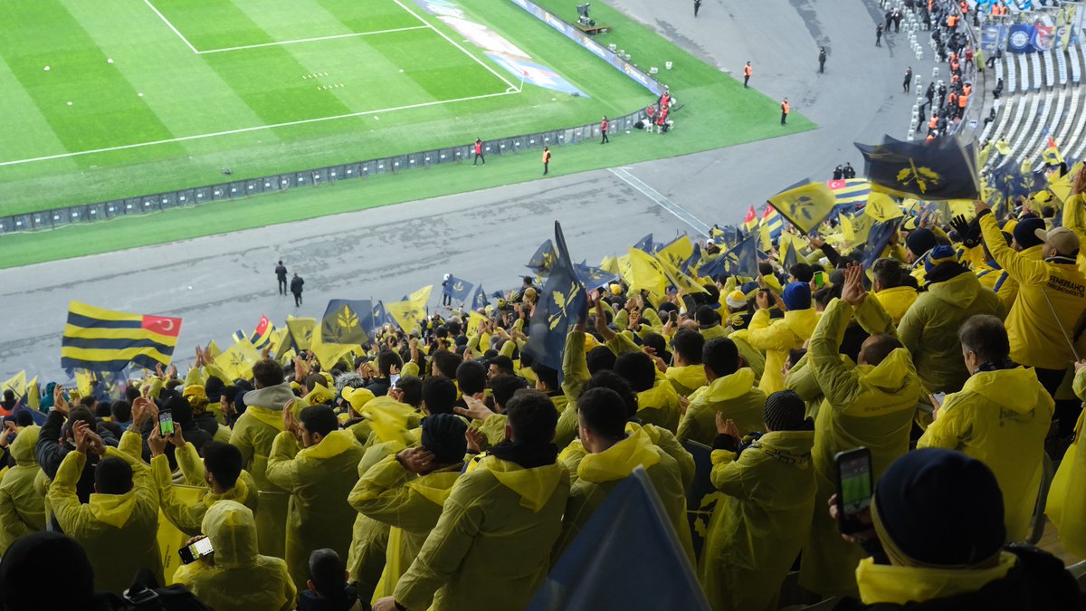 gencfborg's tweet image. LACİVERT VE SARI
FENERBAHÇE BU ALEMİN KRALI!

📍 Atatürk Olimpiyat Stadyumu