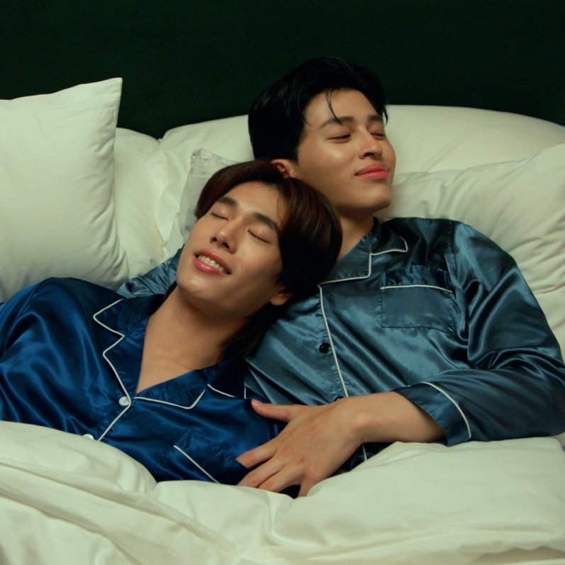 GMMTV's tweet photo. my babies เค้ง ๆ ค้าบบบบ 🫳🏻💤
#MeAndTheeSeriesEP9
@ppnaravit @phuwintang https://t.co/MveYc7iAIj