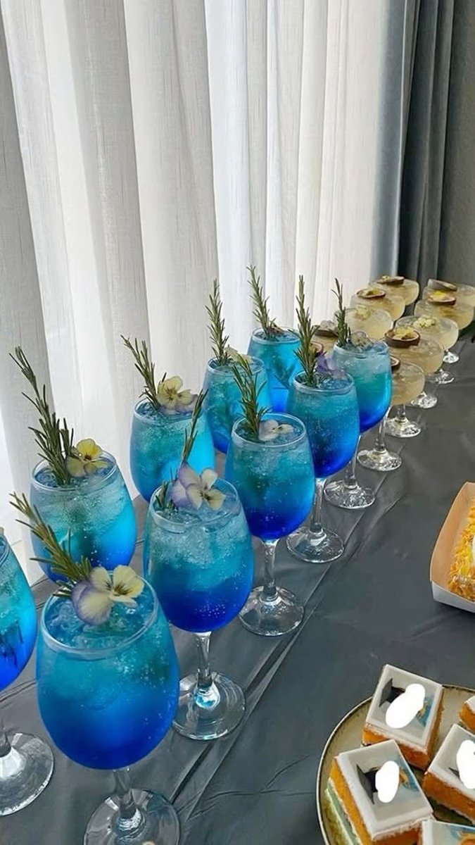 moonoffices's tweet image. Perlu diingat kalau SOD masih bisa dikerjakan maksimal sampai hari Senin malam, ya! ( DEADLINE: 12 Januari, jam 22.00. )

Selamat berlibur, teman-timun! 😜 Yang ketahuan masih kerja kita gebukin di tempat baru polisikan. 👹☝️

Silakan dinikmati makan malamnya~