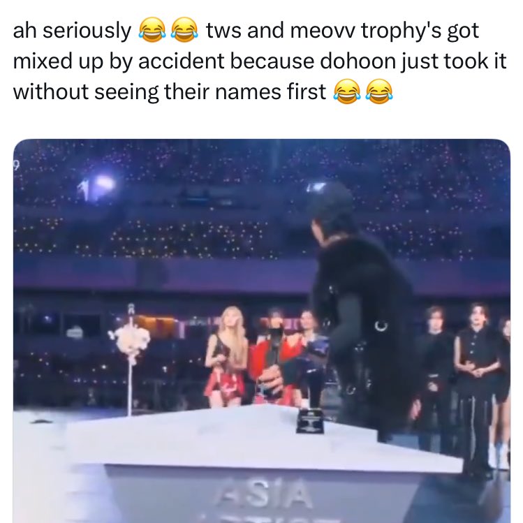 angtalexpert's tweet image. dohoon making sure they are not returning to dorm without feeling any embarrassment