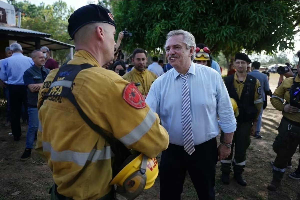 En una época hasta los peores presidentes iban a bancar a los brigadistas durante los incendios forestales.