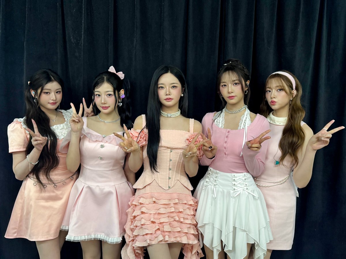 we_fiftyfifty's tweet image. [📸] 2026.01.10

2026 FIFTY FIFTY FANMEETING IN TAIPEI [Let’s Play Tweny Party] 

We had such a great time at today’s performance. 
How was it for TWENY today? Let’s meet again next time!! 我愛你😘

#FIFTYFIFTY #피프티피프티
#KEENA #키나
#CHANELLEMOON #문샤넬
#YEWON #예원
#HANA…