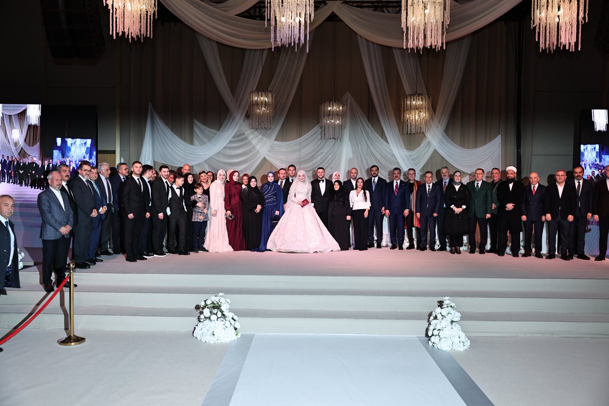 İstanbul İl Kadın Kolları Başkan Yardımcımız Sevdenur Şirin ve Küçükçekmece İlçe Başkanımız Emin Kaan Kaya’nın mutluluklarına şahitlik ettik.

Allah iki cihan saadeti versin. hayırlı uğurlu olsun.💐