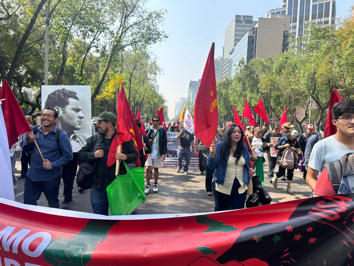 comunistamexico's tweet image. Rechazamos la agresión imperialista a Venezuela. 

Rechazamos las amenazas a Cuba Socialista.  Yanquis no toquen Cuba!!

No a las amenazas de Trump contra la soberanía de México.