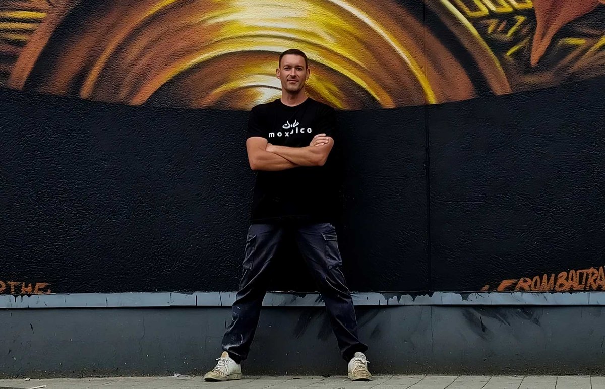 Un motivo más para poner en valor el talento local:  Moxaico, artista almeriense, ha sido nominado con un mural en Irlanda a mejor mural del mundo en los Street Art Cities Awards.

almeriatrending.com/moxaico-mejor-… 

#almeriatrending #almeria