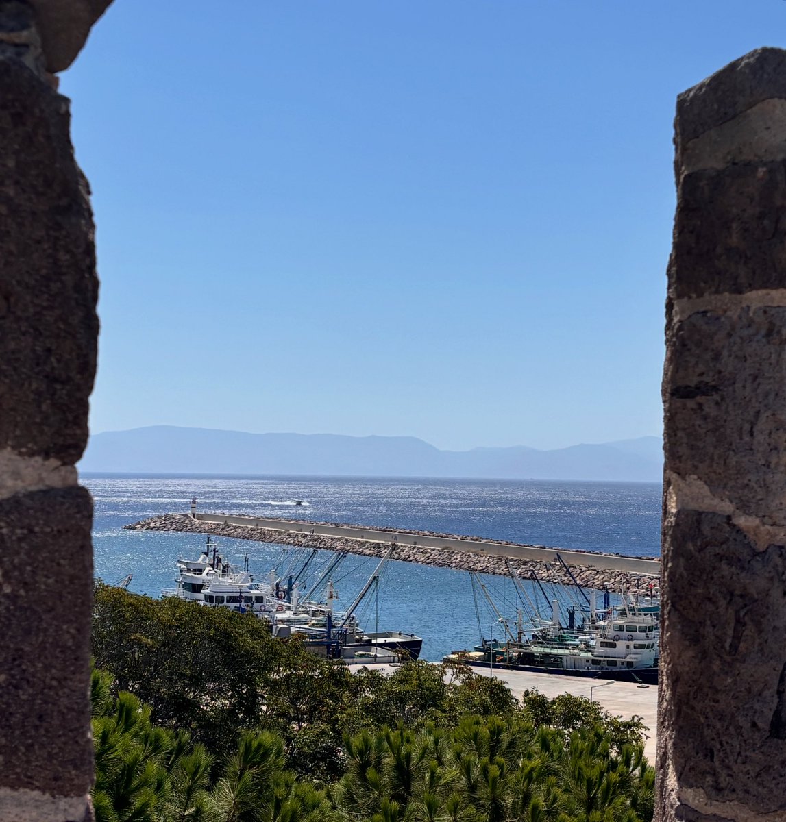 Bu şarkıda cimetière marin’ı hatırlatan ne var.

open.spotify.com/track/6IuDPpAV…

Bu fotoğrafta cimetière marin’ı hatırlatan ne var. 

Benim cimetière marin’da bulduğum ne var. (Sadece şiir olandan bahsetmiyorum.)