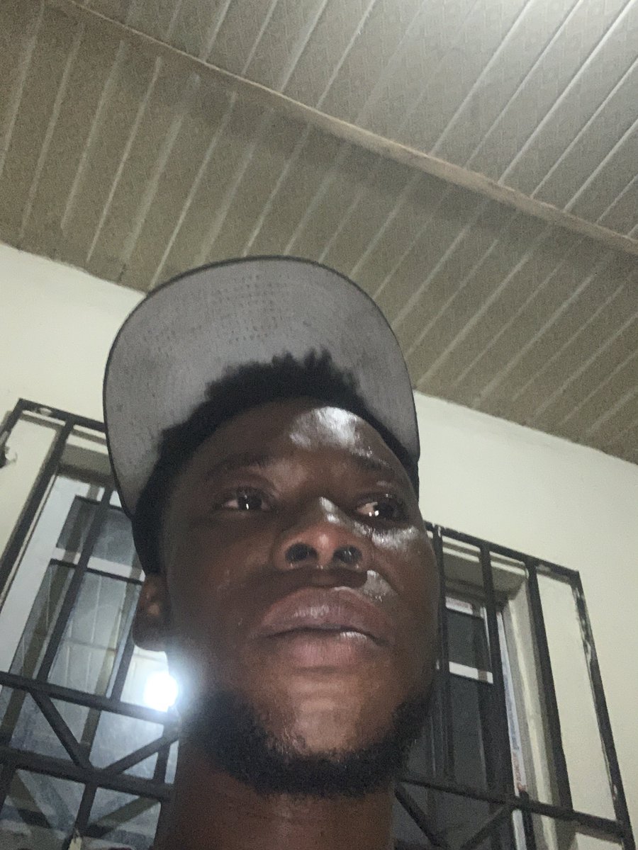 He dey chose Toto ontop ur advice I just dey pity ham 😭😭